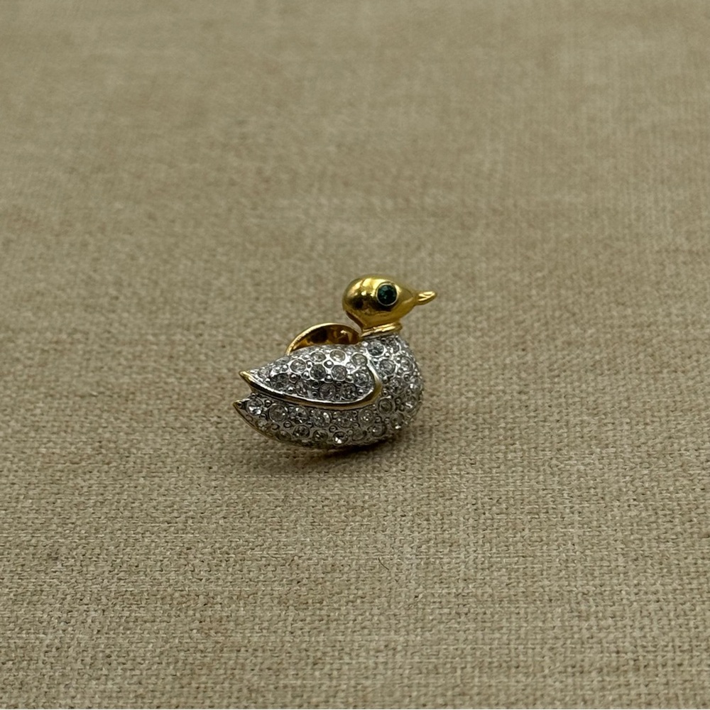 Elegant Gold tone with crystal accents Duck pin